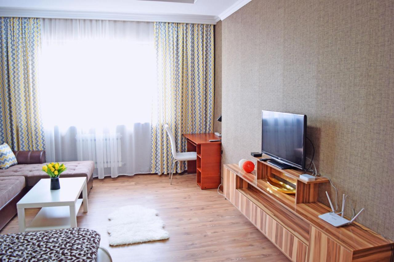 Bishkek Sunny Apartment In The Center Exteriér fotografie
